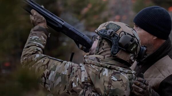 Кадр из документального фильма Охотники на охотника