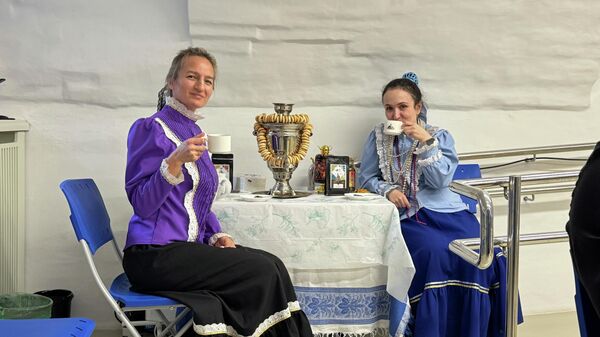 Сотрудники Центрального музея российского казачества на чаепитии