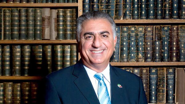 Реза Пехлеви-младший. Внук казака, несостоявшийся монарх, бывший летчик, американский политолог