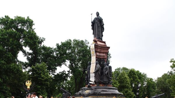 Памятник Екатерине II в Екатерининском сквере в Краснодаре