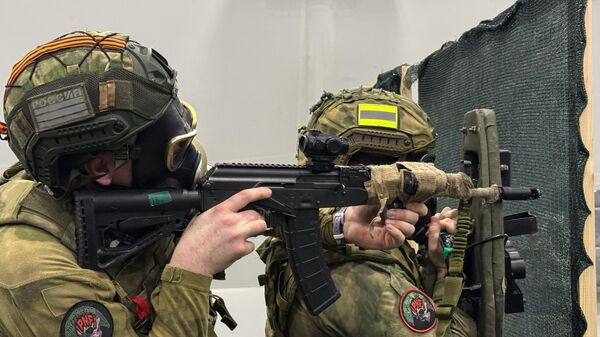 Участники страйкбольного соревнования ZOV Родины