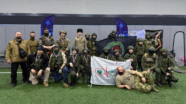 Участники страйкбольного соревнования ZOV Родины