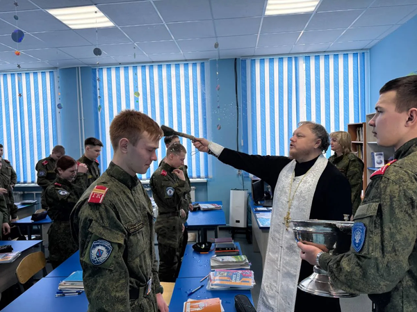 Ученики Горожанского казачьего кадетского корпуса 