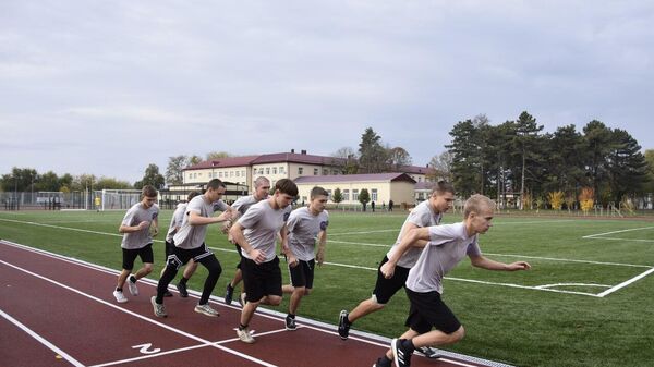 Спортивные занятия в Кропоткинском казачьем кадетском корпусе 