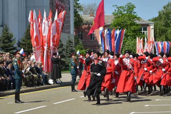Участники парадного расчета Кубанского войскового казачьего общества