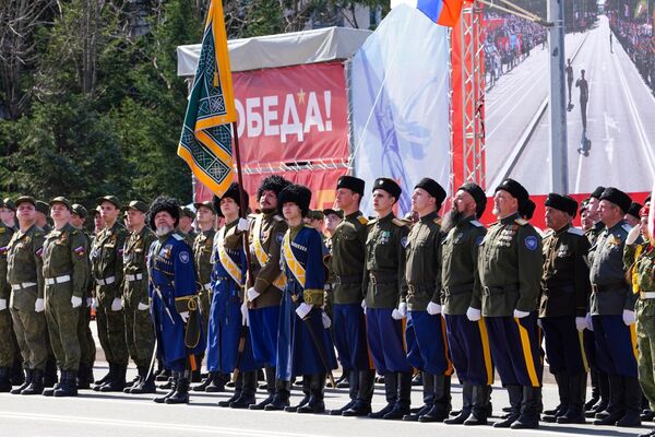Участники парадного расчета Уссурийского войскового казачьего общества 