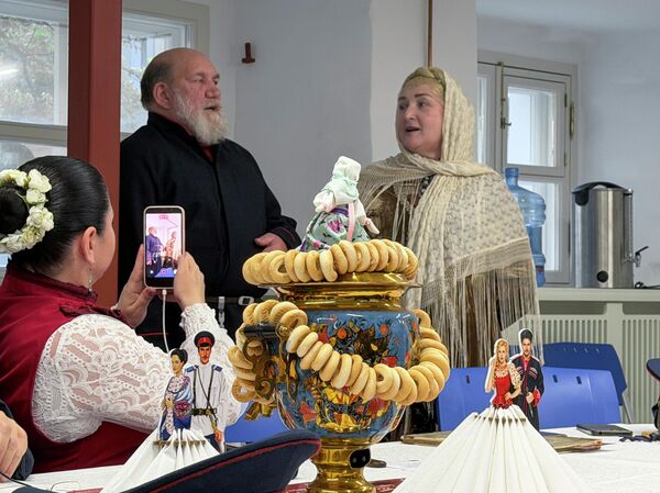 Представители казачьего ансамбля Живая Русь