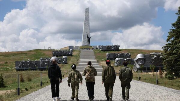 Участники обучающего семинара по развитию военно-патриотических казачьих центров в Донецке