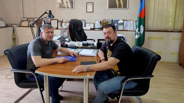 Рабочая встреча министра природных ресурсов и экологии ДНР Алексея Шебалкова с атаманом РОО Союз казаков Новороссии Александром Ефременко