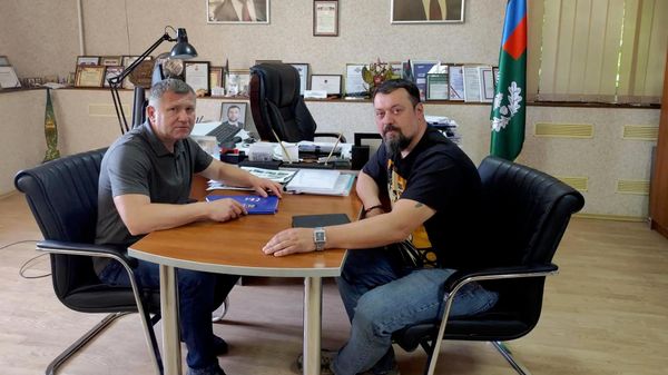 Рабочая встреча министра природных ресурсов и экологии ДНР Алексея Шебалкова с атаманом РОО Союз казаков Новороссии Александром Ефременко Рабочая встреча министра природных ресурсов и экологии ДНР Алексея Шебалкова с атаманом РОО Союз казаков Новороссии Александром Ефременко