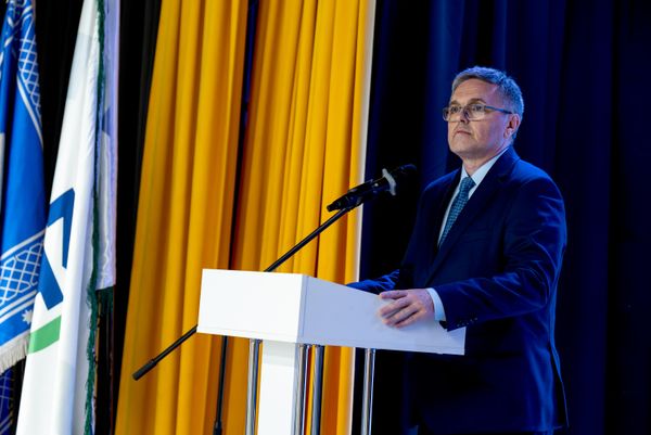 Начальник департамента обеспечения деятельности Совета при Президенте РФ по делам казачества Управления Президента РФ по вопросам госслужбы, кадров и противодействия коррупции Валерий Медведев
