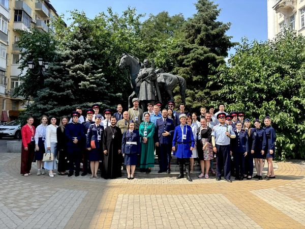 Участники обучающего семинара по развитию предпринимательской деятельности и технологического мышления для казачьей молодежи