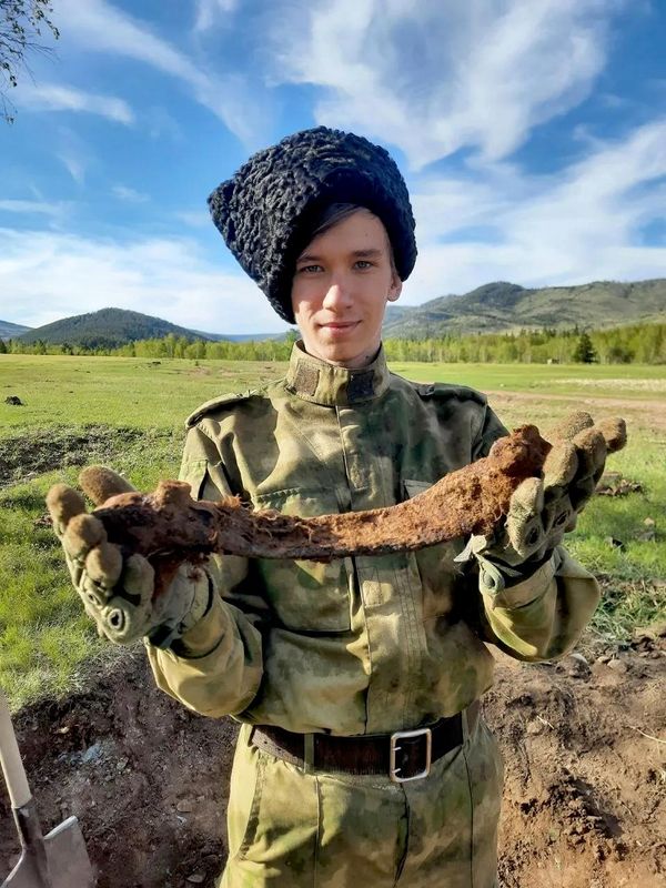 Казак сотни БГСХА во время полевого выезда 