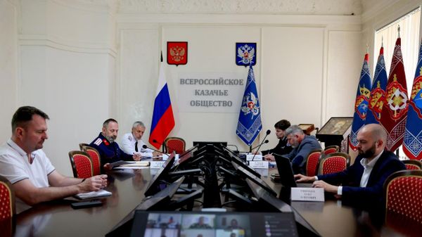Участники совещания, посвященного формированию казачьего подразделения войск беспилотных систем Покров