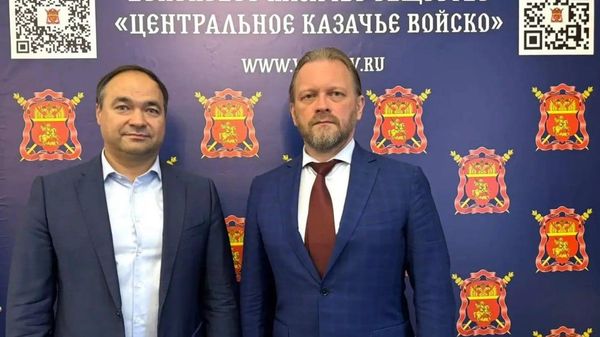 Атаман ВКО ЦКВ Андрей Фадюхин и ректор МГУТУ им. К.Г.Разумовского Арсений Миронов
