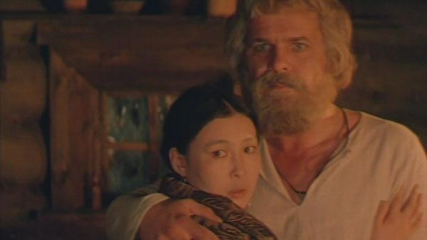 Абакаяда (Маргарита Борисова) и Семен Дежнев (Алексей Булдаков) Абакаяда (Маргарита Борисова) и Семен Дежнев (Алексей Булдаков)