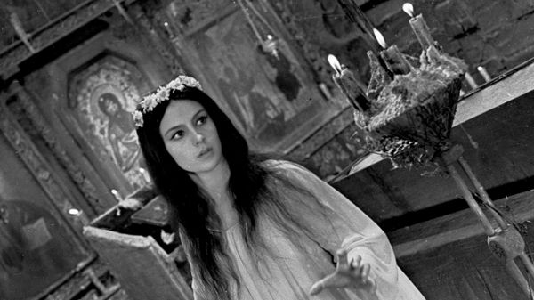 Панночка творит свое черное дело. Наталья Варлей в фильме Вий. 1967 год Панночка творит свое черное дело. Наталья Варлей в фильме Вий. 1967 год