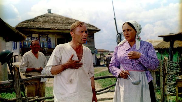 Знаменитый эпизод из фильма Они сражались за Родину с участием Василия Шукшина и Нонны Мордюковой Знаменитый эпизод из фильма Они сражались за Родину с участием Василия Шукшина и Нонны Мордюковой