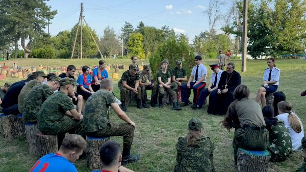 Участники слета казачьей молодежи ВКО ВВД