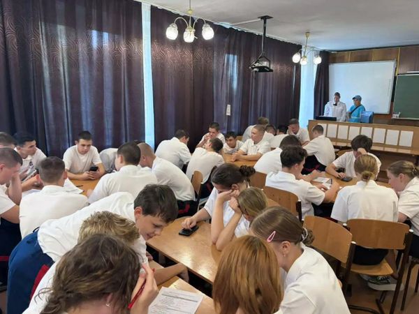Участники слета казачьей молодежи ЕВКО