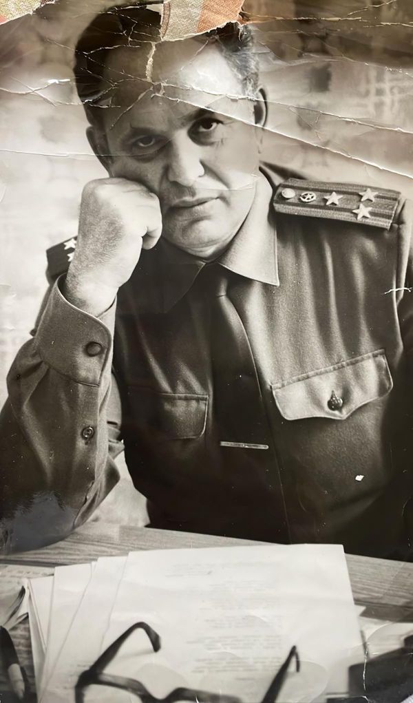 Валерий Калинкин в годы работы в газете За Родину Приволжского военного округа Валерий Калинкин в годы работы в газете За Родину Приволжского военного округа