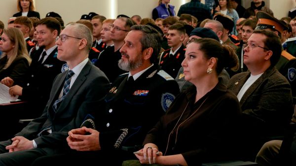 Почетные гости церемонии закрытия Всероссийских слетов