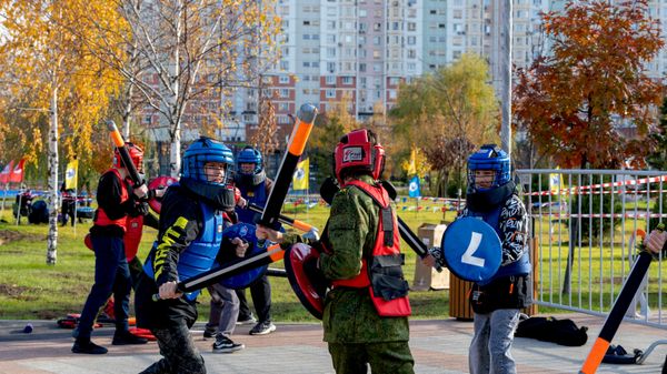 Участники Фестиваля казачьего военного искусства