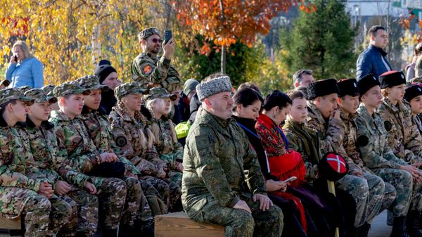 Участники Фестиваля казачьего военного искусства